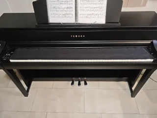 Piano Digital Yamaha Clavinova CLP-675