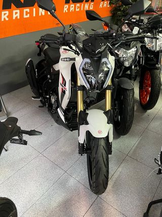 Keeway RKF 125 ABS Blanca y Negra nueva