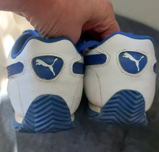 Scarpe da ginnastica Puma bianche e blu