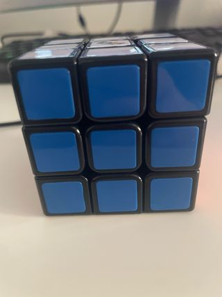 Cubo Rubik's en buen estado
