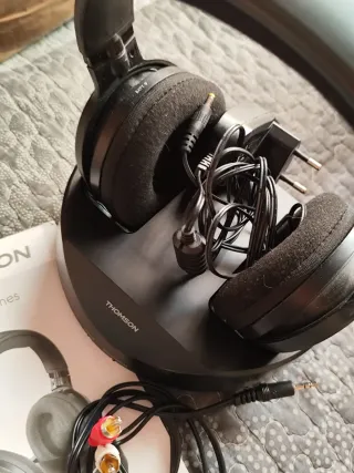 Auriculares Inalámbricos Thomson UHF