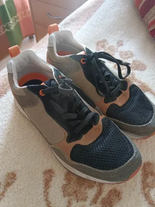 Zapatillas Hoff grises y naranjas