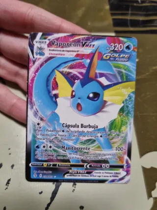 Carta Pokémon Vaporeon VMAX 320 HP