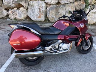Honda Deauville NT 700 2011 Etiqueta C verde