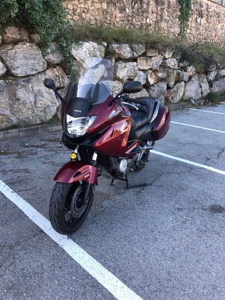 Honda Deauville NT 700 2011 Etiqueta C verde