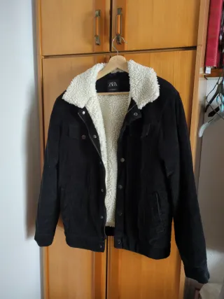 Chaqueta Zara Pana Borrego Negra