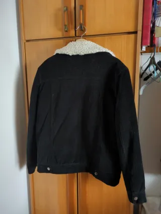Chaqueta Zara Pana Borrego Negra