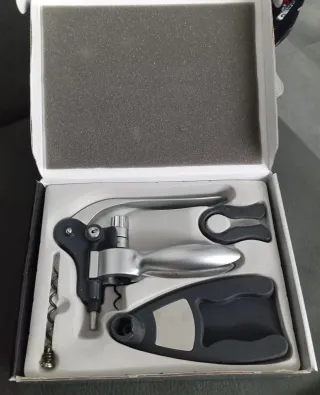 Apribottiglie di vino