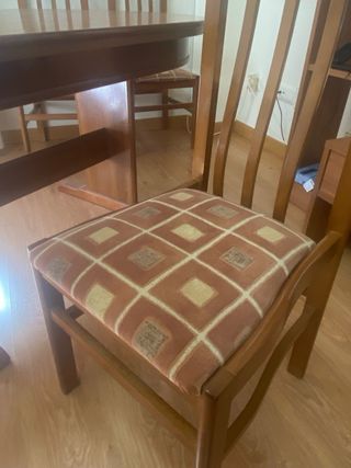 Mesa de madera extensible plegable y 6 sillas