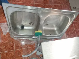 Campana, Fregadero doble seno y grifo