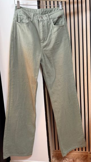 Pantalón vaquero verde