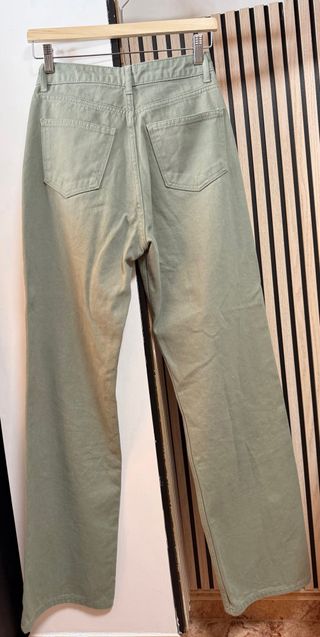 Pantalón vaquero verde