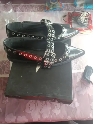 Zapatos negros mujer con hebilla