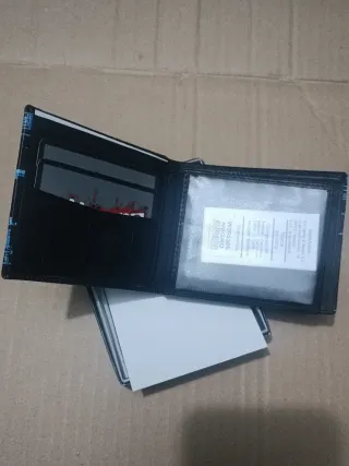 Cartera Billetera Piel Negra y Azul