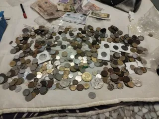 Monedas y Billetes Colección Variada