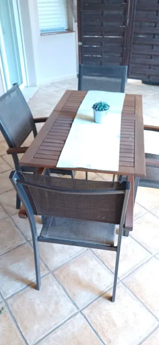 Mesa y 4 Sillas Exterior Madera y Metal