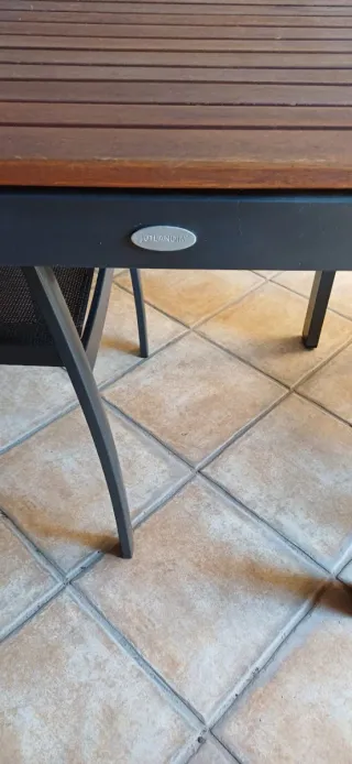 Mesa y 4 Sillas Exterior Madera y Metal