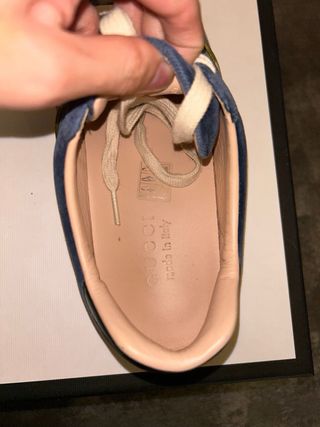 Scarpe Gucci Blu con Strisce Rosse e Oro