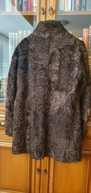 Chaquetón de pelo marrón