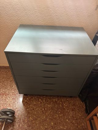 Cajonera Ikea con patas