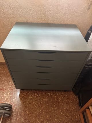 Cajonera Ikea con patas