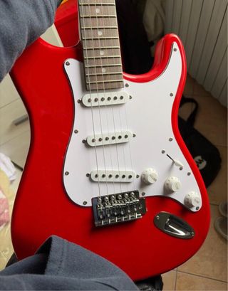 Chitarra Elettrica Rossa