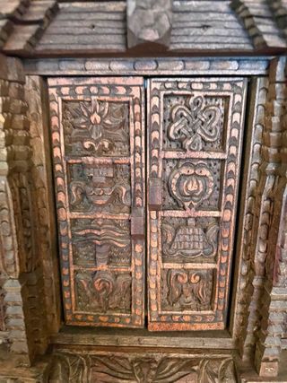 Reproducción de ventana tradicional Nepalí