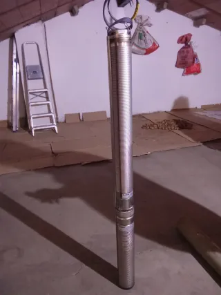 Bomba Monofásica de Sondeo. Nunca se ha utilizado.