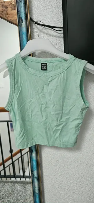 Top SHEIN verde talla M