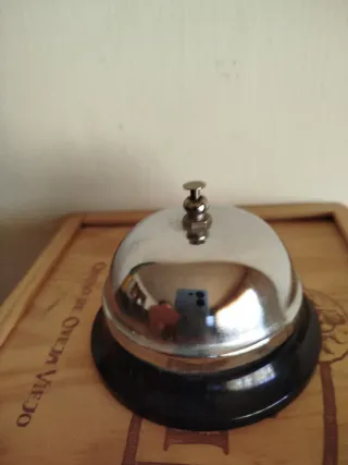 Timbre de mesa plateado