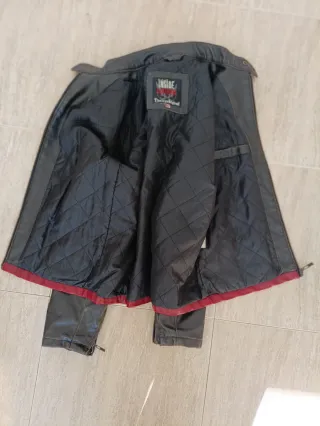 Cazadora motera cuero sintético Talla M