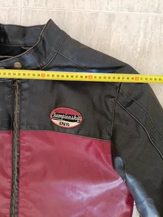 Cazadora motera cuero sintético Talla M