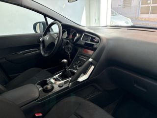 Peugeot 3008 2010