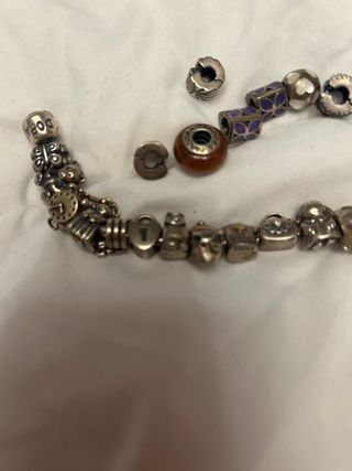 Pulsera Pandora completa con 9 charms sueltos