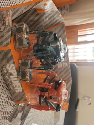 Juguete SPIDER FIGHT WITH LIGHT