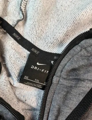 Sudadera Nike Dri-Fit Gris