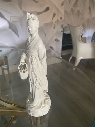 Figura. De porcelana japonesa años 50