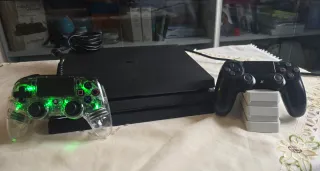 PlayStation 4 Pro 1TB + 2 Controller + Ricarica