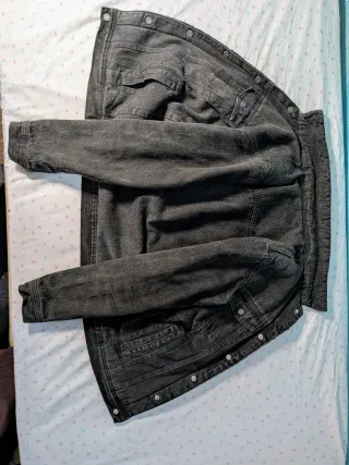 Chaqueta tejana Pull&Bear Negra Talla M