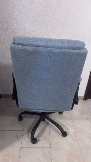 Silla de escritorio con reposabrazos