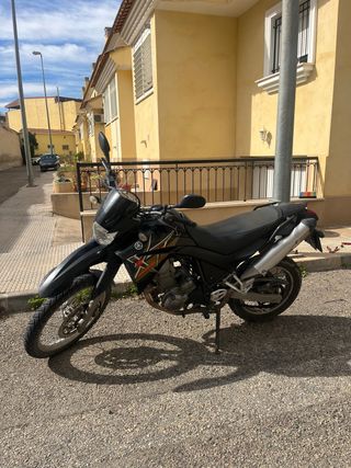 Yamaha XT-660R Negra