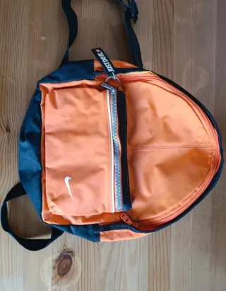 Mochila Nike Dri-fit pequeña