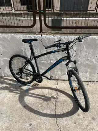 Bicicleta de montaña B'TWIN