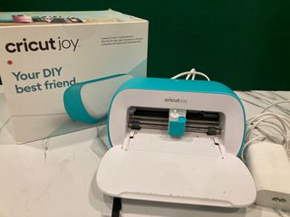 Cricut Joy + alimentatore + lama