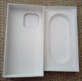 Caja iPhone 16 Pro Completa