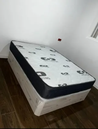 Canapés y colchones nuevos