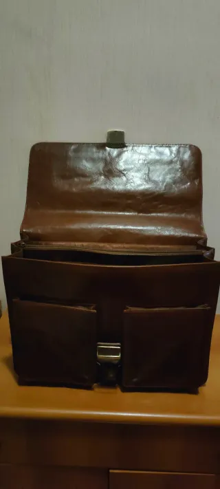 Borsa avvocato in pelle marrone nuova