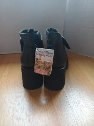 Botines tacón ancho negros