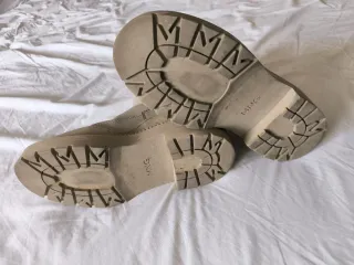 Botines media caña, Mango, neopreno acolchado