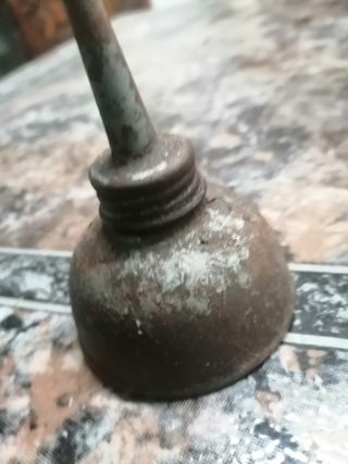 Almotolia antiga para óleo